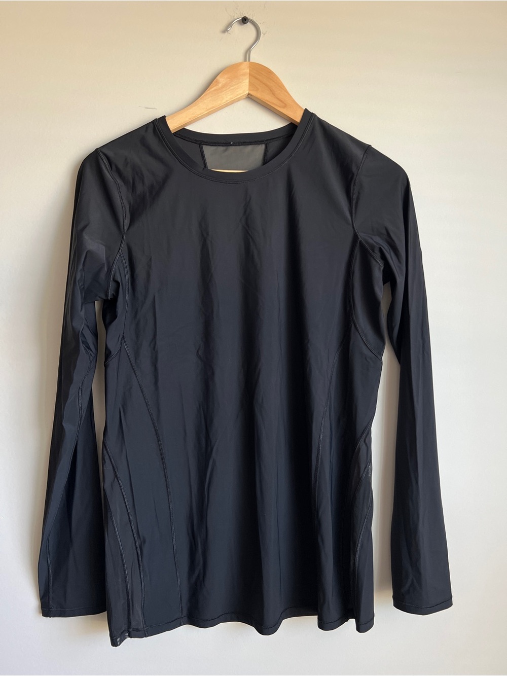 Lululemon Mesh Black Long Sleeve Athletic Top Size Medium